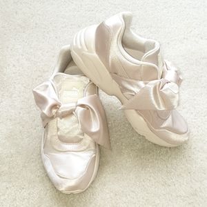PUMA by Rihanna bow sneaker